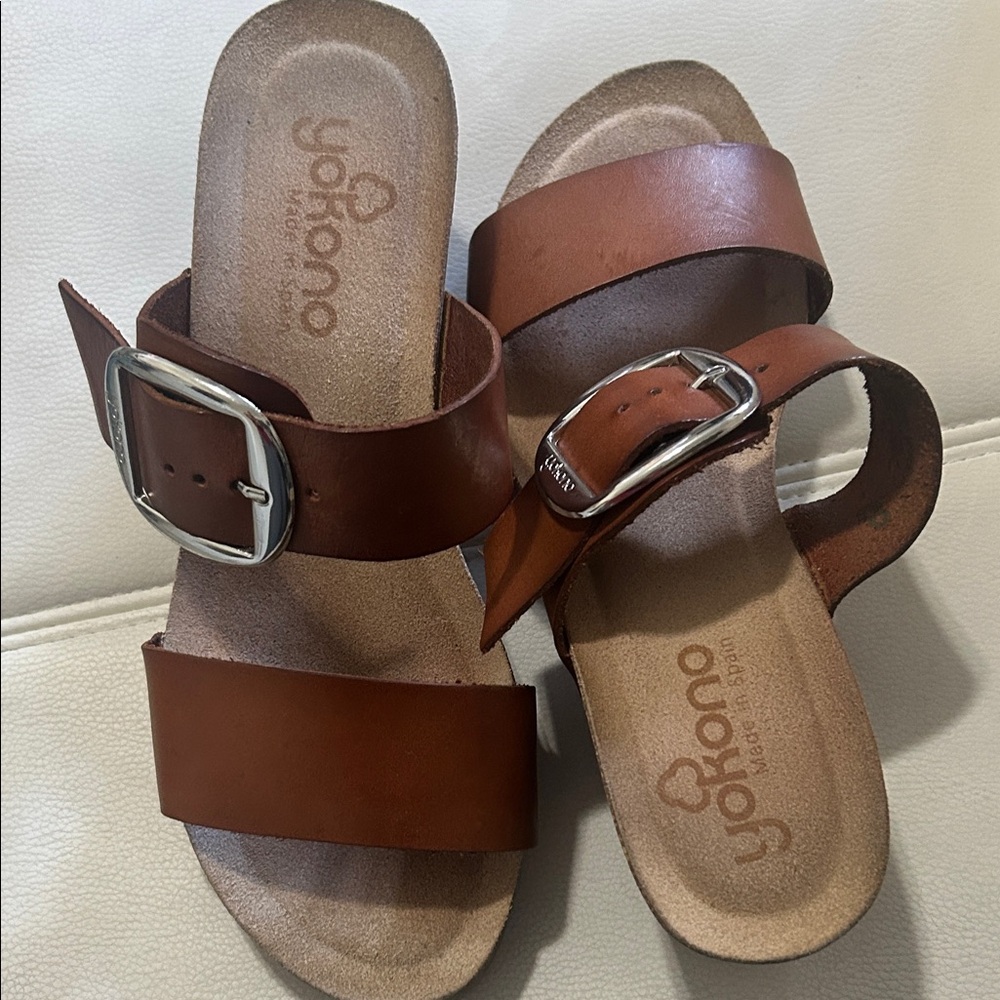 Yokono Brown Leather Sandals with Buckle